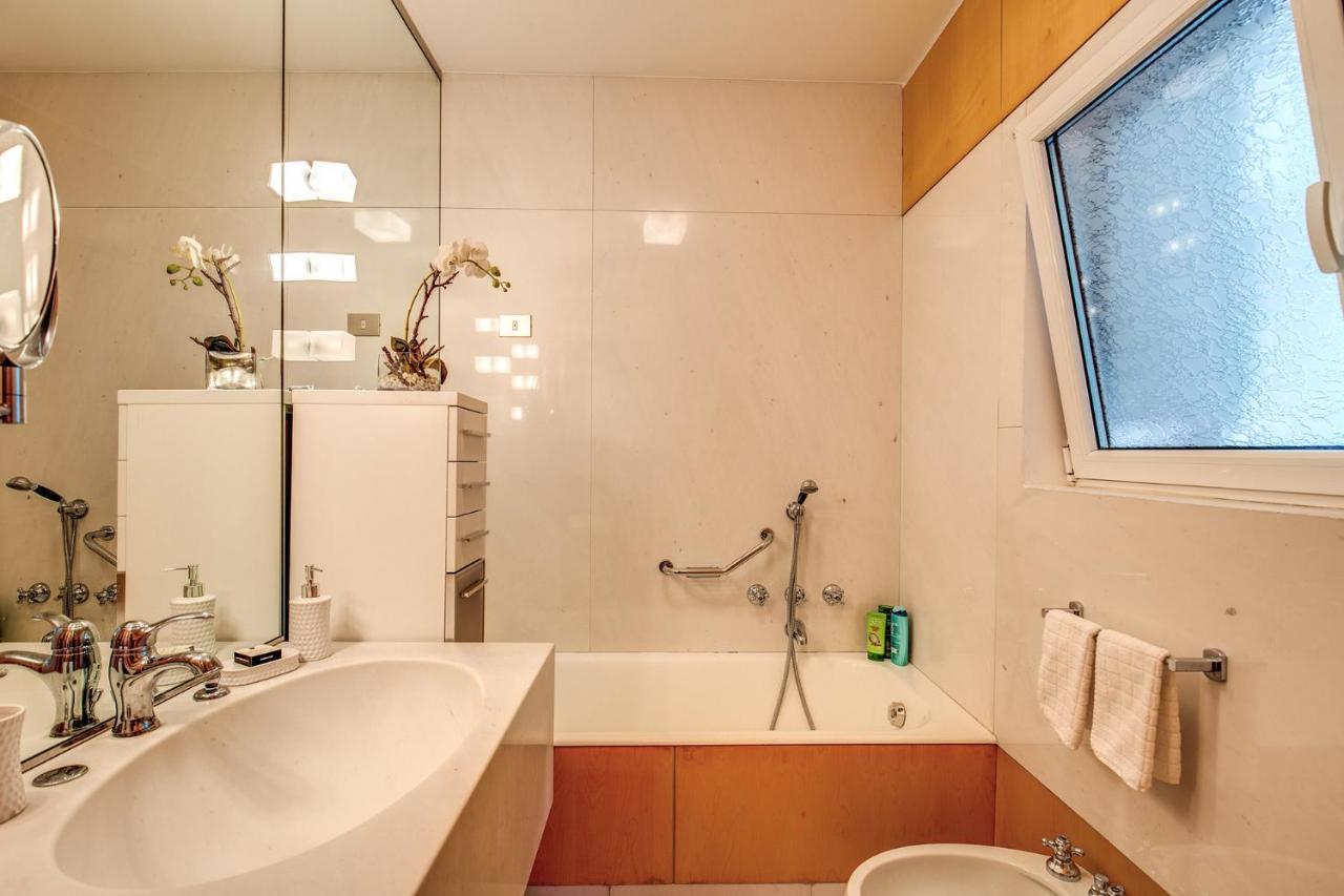 Terrazza Piccolomini: Elegant Apartment Stunning View Over Rome/St Peter'S Dome エクステリア 写真