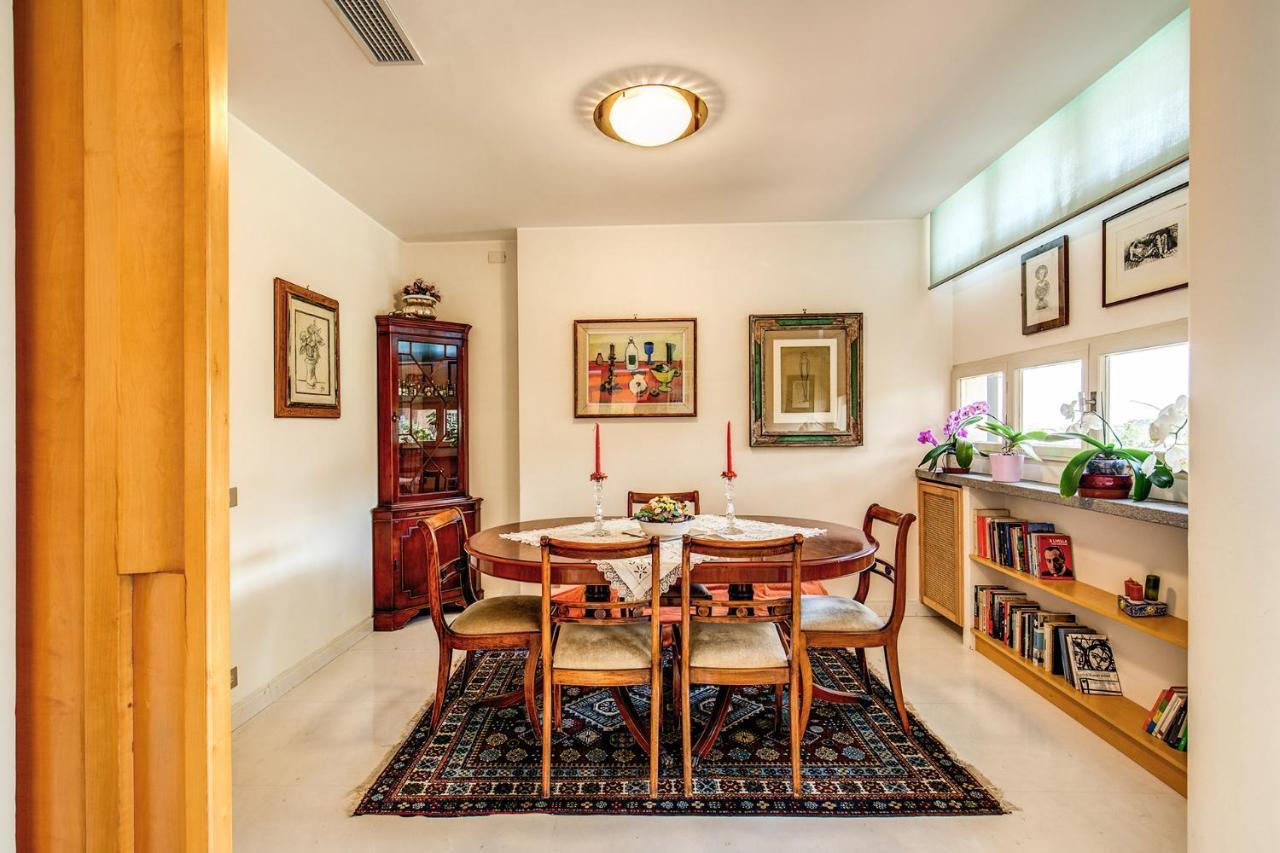 Terrazza Piccolomini: Elegant Apartment Stunning View Over Rome/St Peter'S Dome エクステリア 写真