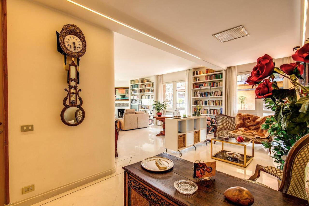 Terrazza Piccolomini: Elegant Apartment Stunning View Over Rome/St Peter'S Dome エクステリア 写真