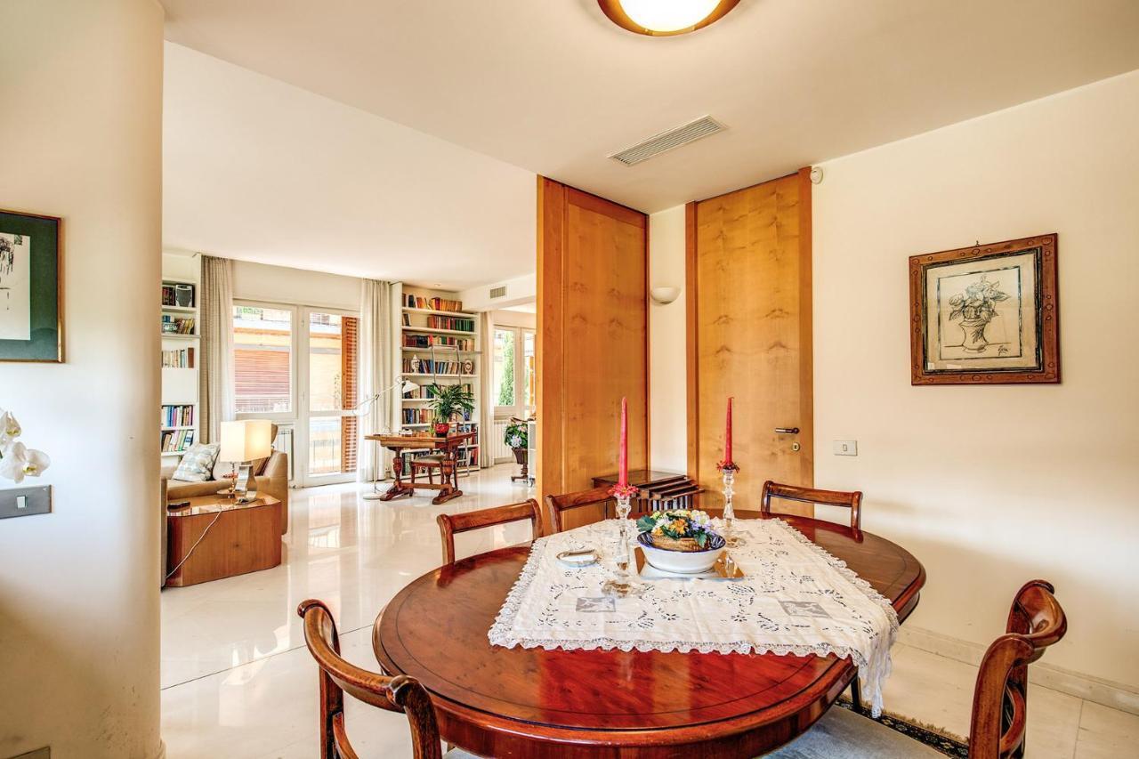 Terrazza Piccolomini: Elegant Apartment Stunning View Over Rome/St Peter'S Dome エクステリア 写真
