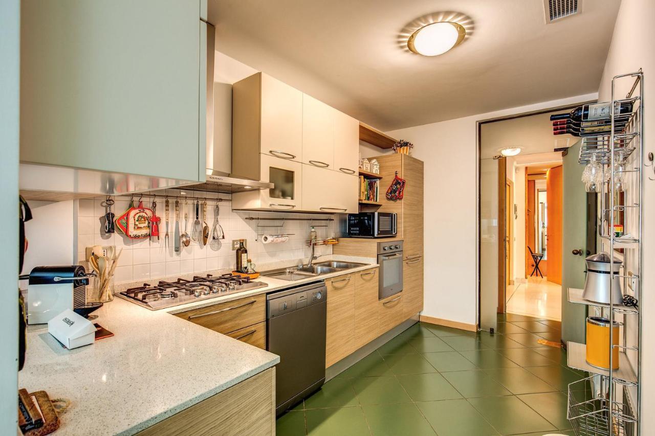 Terrazza Piccolomini: Elegant Apartment Stunning View Over Rome/St Peter'S Dome エクステリア 写真