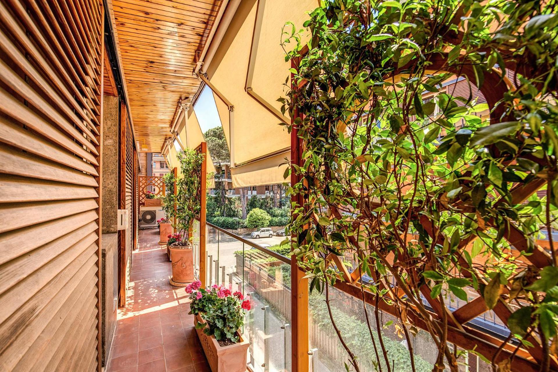 Terrazza Piccolomini: Elegant Apartment Stunning View Over Rome/St Peter'S Dome エクステリア 写真